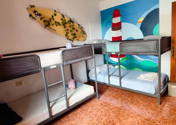 Banana Surf House 게스트하우스 *