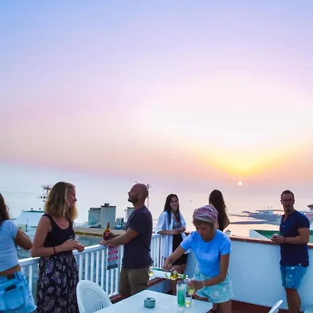 Banana Surf House Лос Кристианос