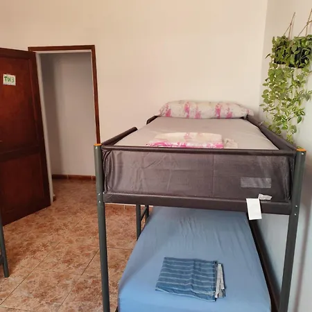 Banana Surf House Лос Кристианос