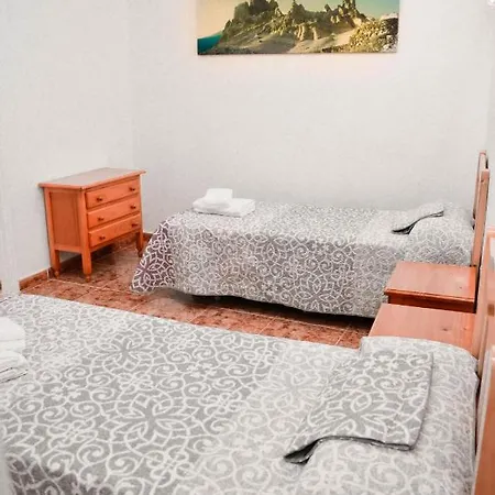 Banana Surf House Guest house