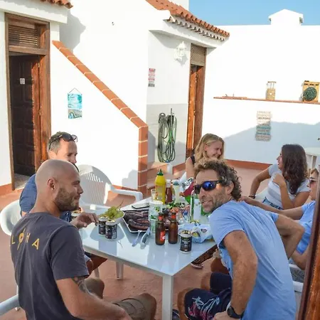 Penzion Banana Surf House Los Cristianos (Tenerife)