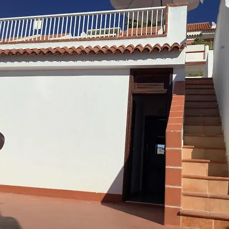Banana Surf House Los Cristianos (Tenerife)