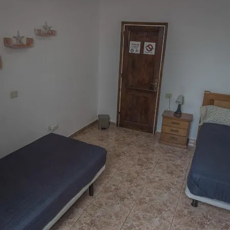 Banana Surf House Los Cristianos (Tenerife)