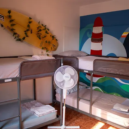 Penzion Banana Surf House Los Cristianos (Tenerife)