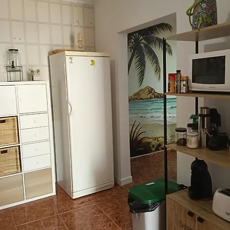 Banana Surf House Pensión *