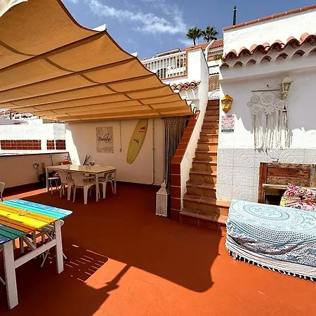 Banana Surf House