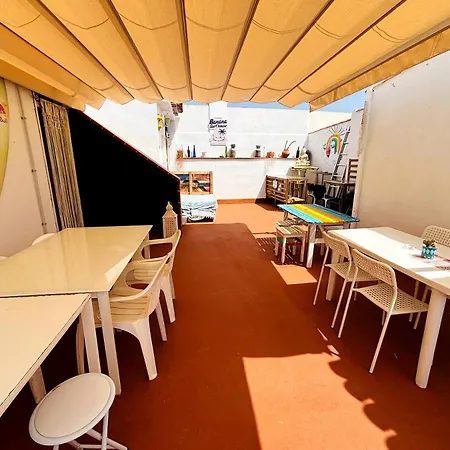 Banana Surf House * Los Cristianos (Tenerife)