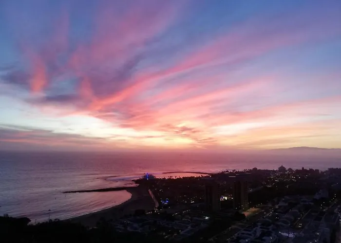 Penzion Banana Surf House Los Cristianos (Tenerife)