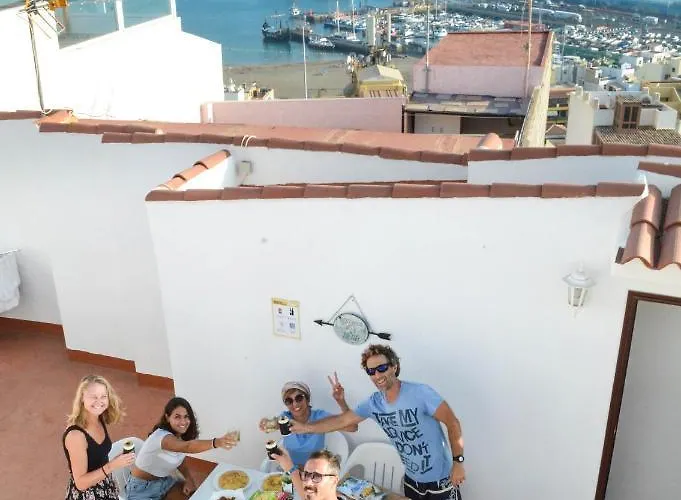 Penzion Banana Surf House Los Cristianos (Tenerife)