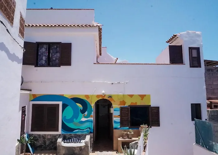 Banana Surf House Guest house