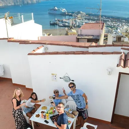 ゲストハウス Banana Surf House ロスクリスティアーノス