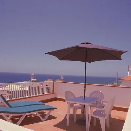 ゲストハウス Banana Surf House