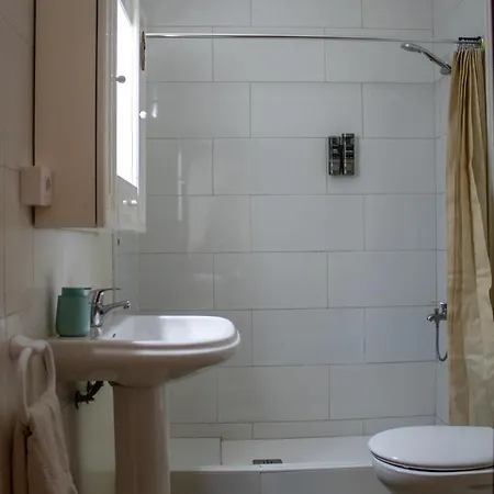 ゲストハウス Banana Surf House